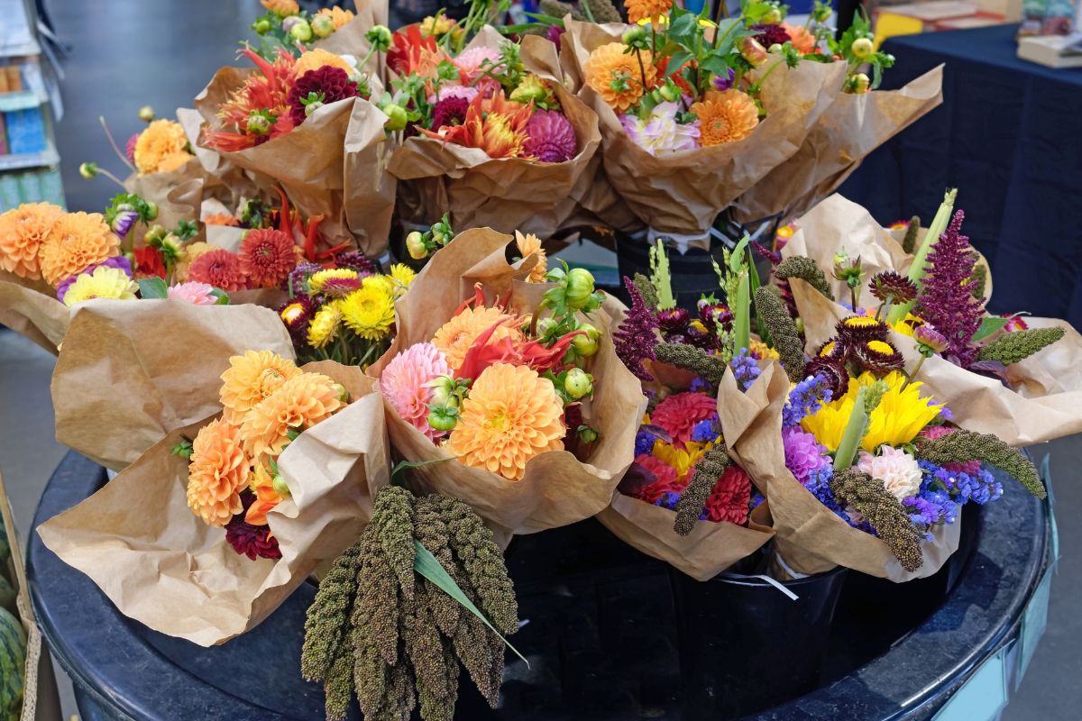 Flower Bouquets At Bouqs: 2025 Premium Collection Guide & Reviews