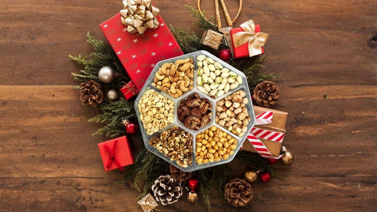 Christmas Nuts Gift Basket for Holiday Season