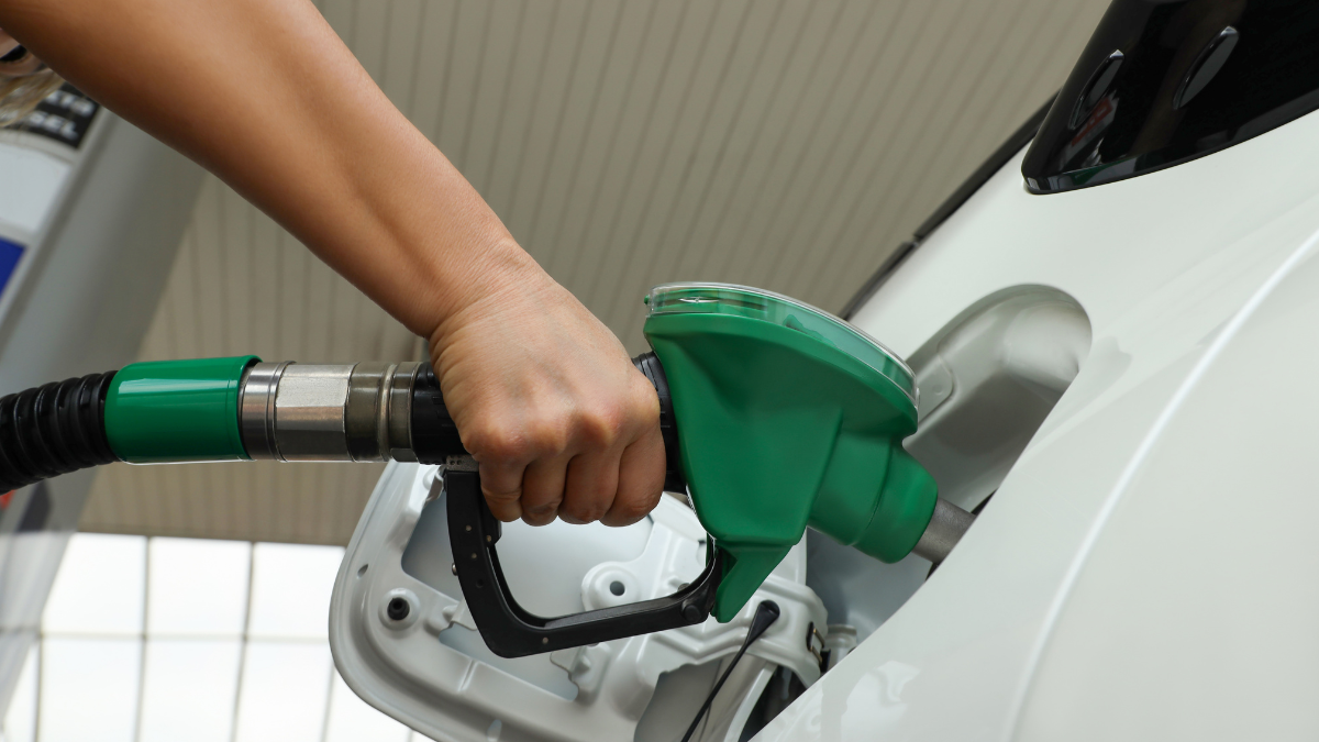 BJ’s Gas Discounts Help You Save More Every Time You Fill Your Tank