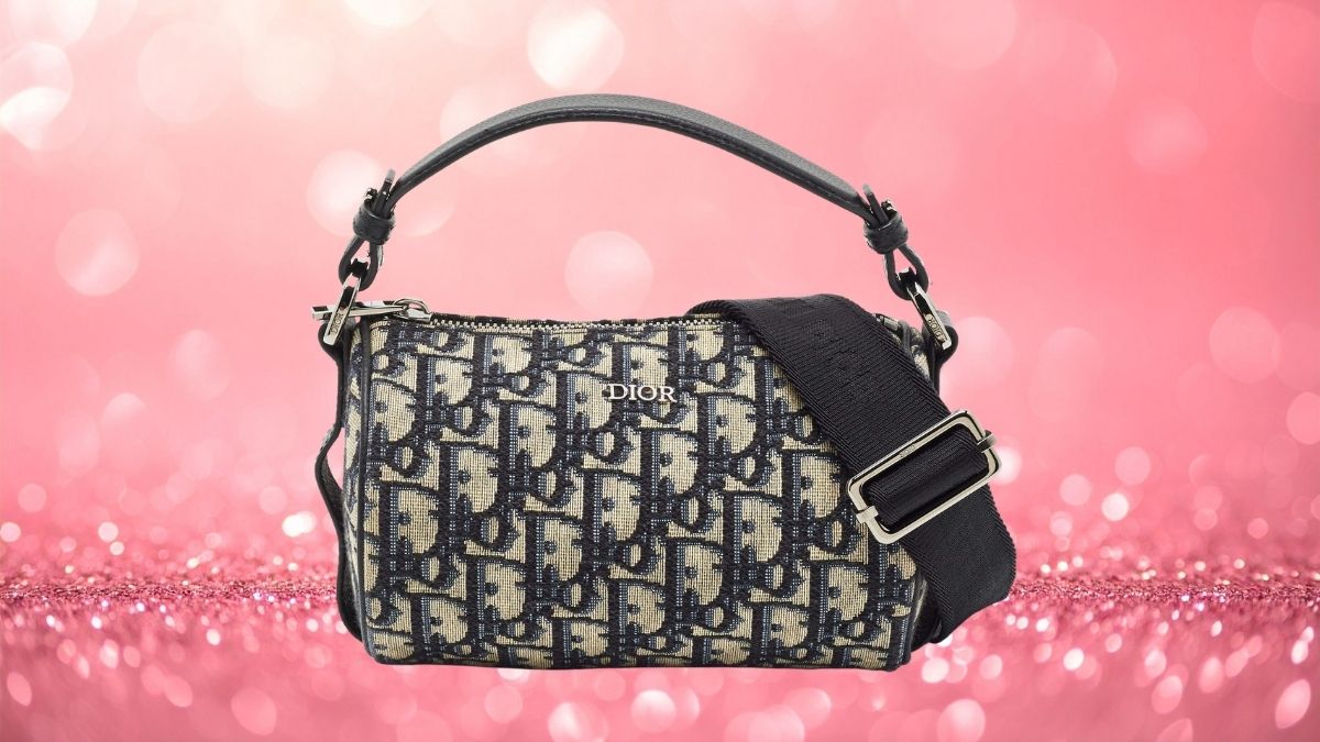 The Dior Roller Messenger Bag: Luxury Meets Streetwear Practicality